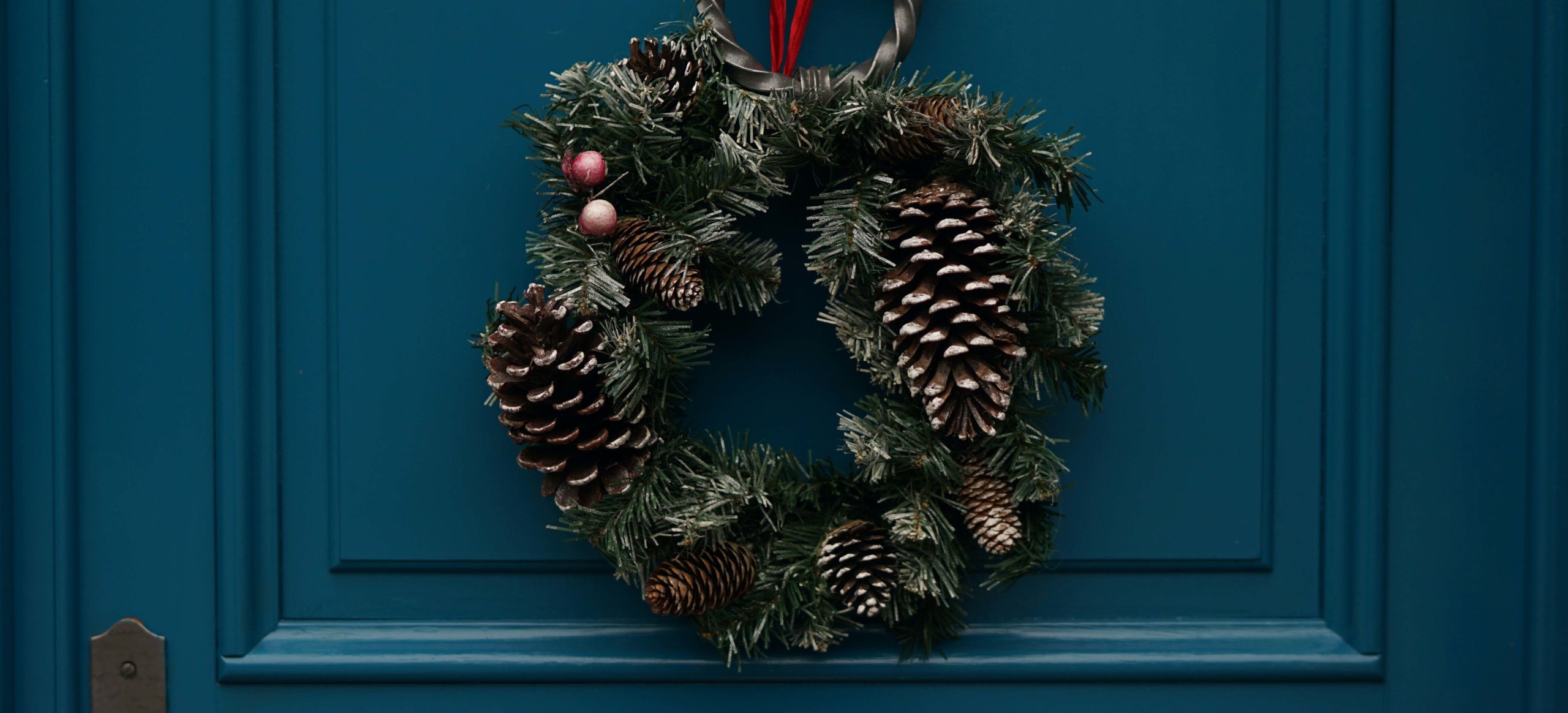 Rucapri te desea Feliz Navidad con estos tips para llevar el espíritu navideño a casa Pisos y casas; pisos y casas en alquiler; pisos y casas en venta y pisos y casas en Sevilla.