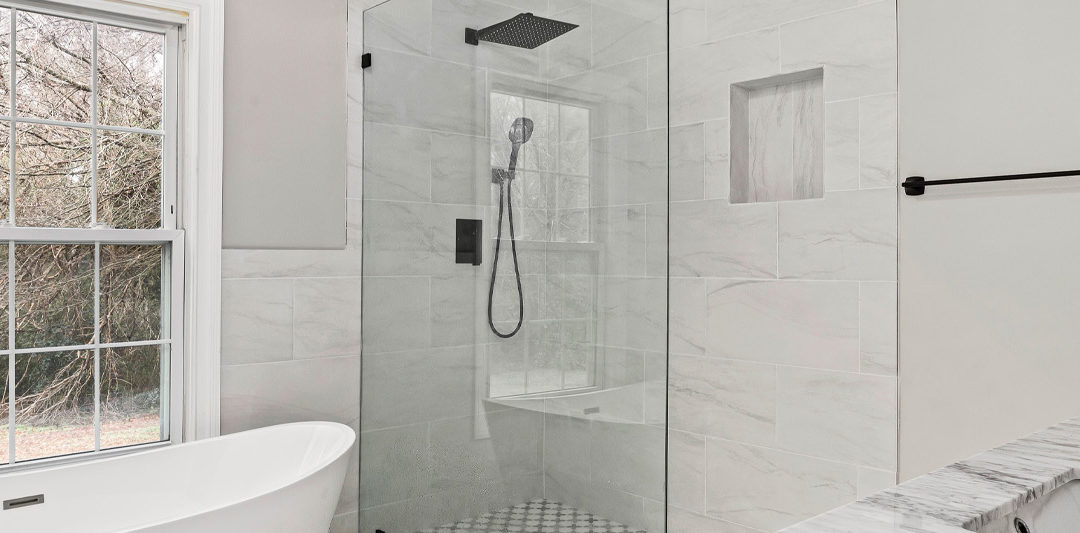 Ventajas de tener ducha y bañera en casa