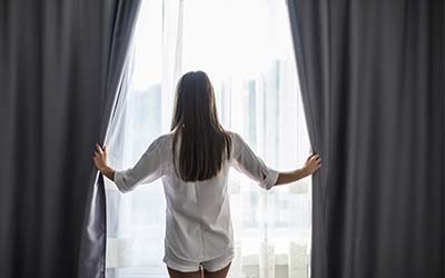 Elementos decorativos en tenencia 2021. Cortinas para dormitorios